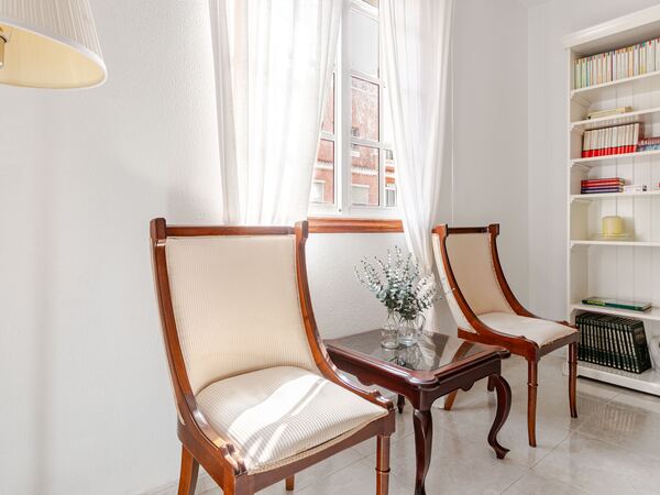 Dining area — full view